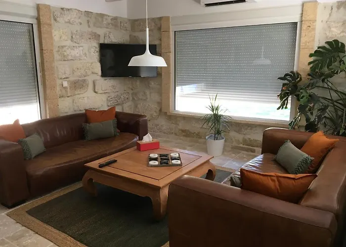 Mazet Du Pecheur * Saint-Laurent-dʼAigouze